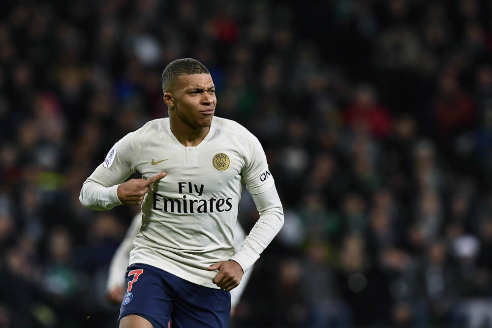 解放军绕台军演，特朗普淡淡表态：不担心